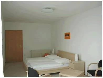 Gastehaus Mezzaluna Fogadó Drezda