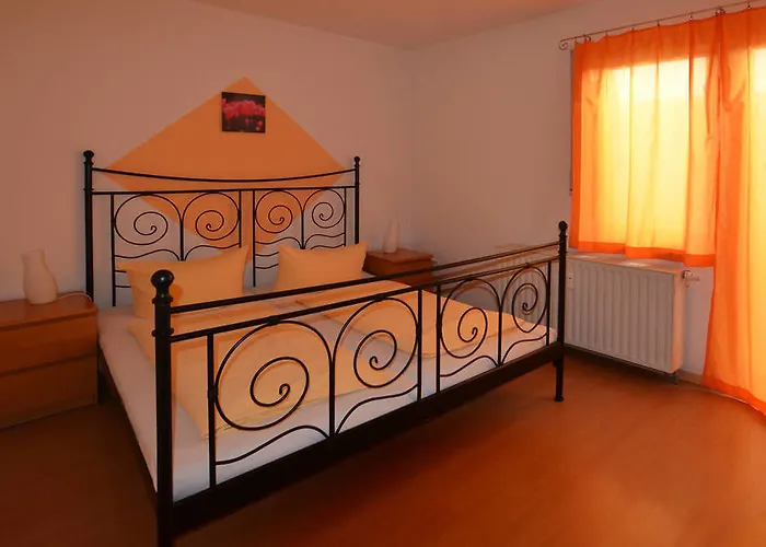 Gastehaus Mezzaluna
